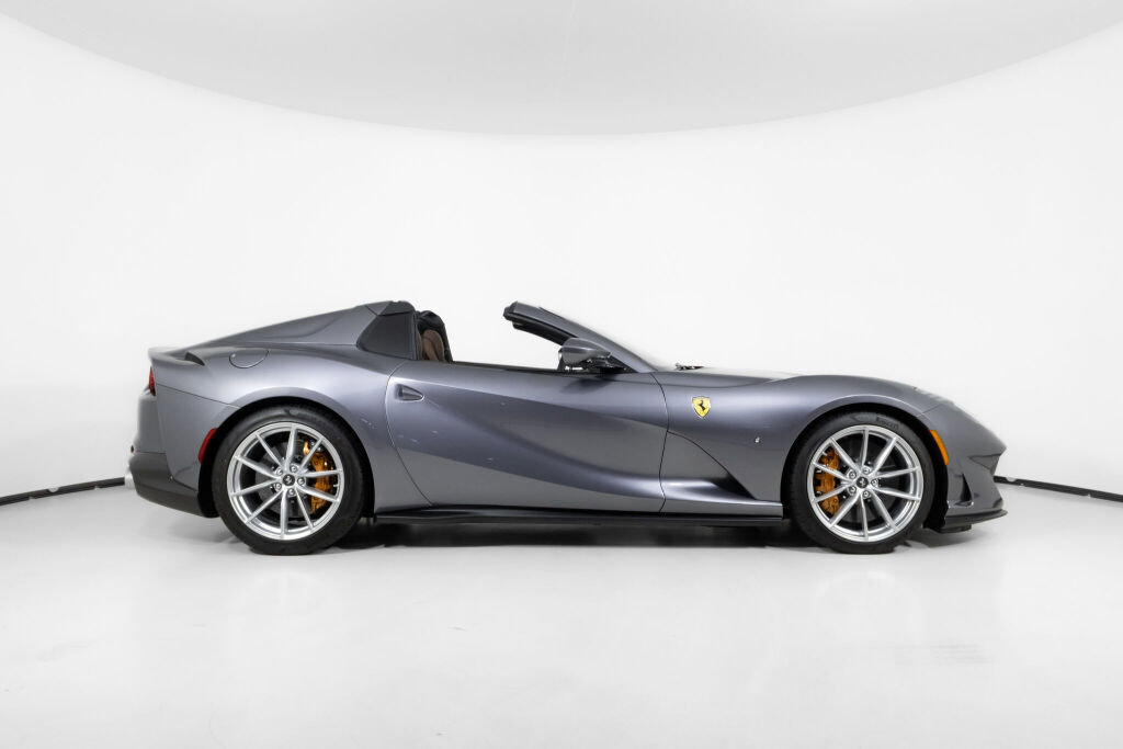 Used 2021 Ferrari 812 GTS image 10