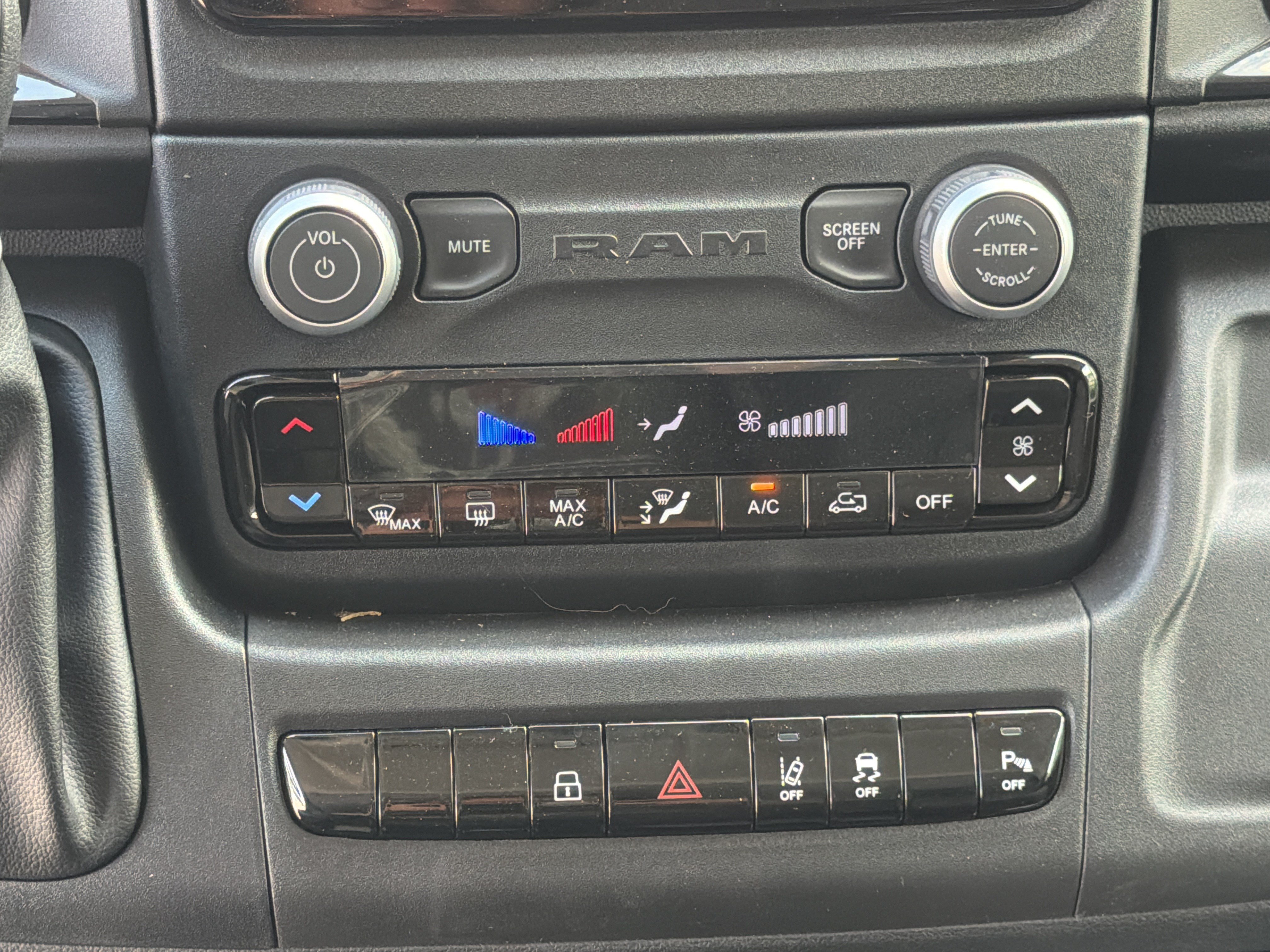 New 2026 RAM ProMaster 1500 w/ Safety Group FWD image 32