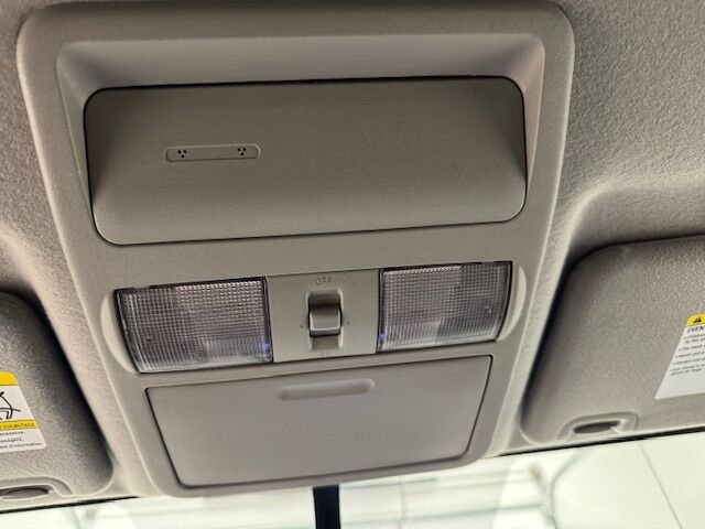 Used 2019 Nissan Frontier SV image 12