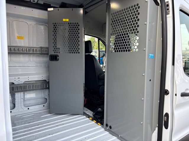 Used 2023 Ford E-Transit Medium Roof RWD image 29