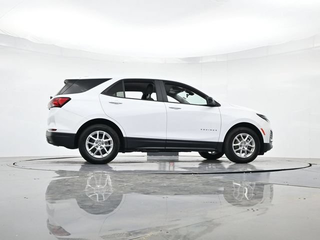 Used 2024 Chevrolet Equinox LS w/ LS Convenience Package FWD image 31