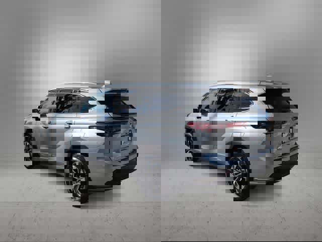 Used 2022 Toyota Highlander XLE image 6