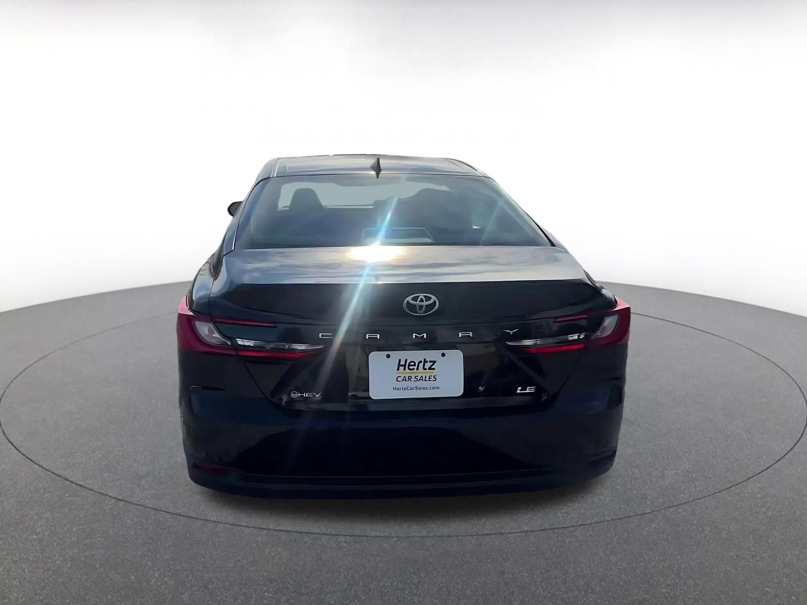 Used 2025 Toyota Camry LE image 12