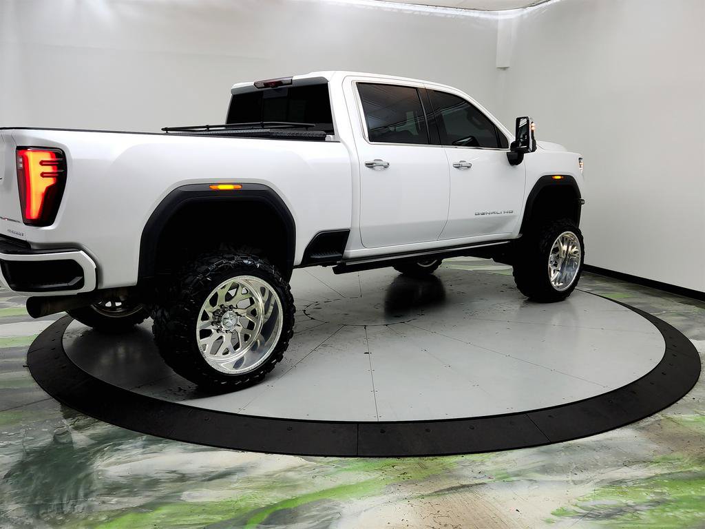 Used 2024 GMC Sierra 2500 Denali Ultimate AWD/4WD image 5