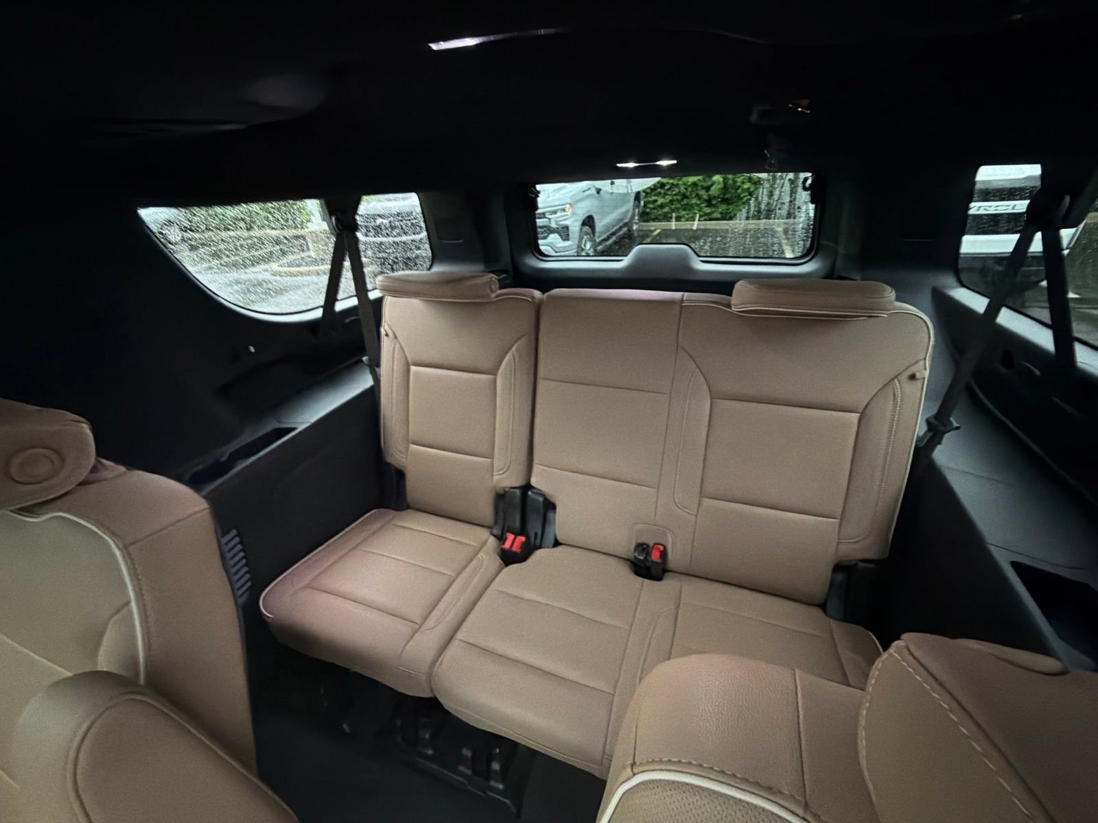 Used 2022 Chevrolet Suburban Premier AWD/4WD image 28