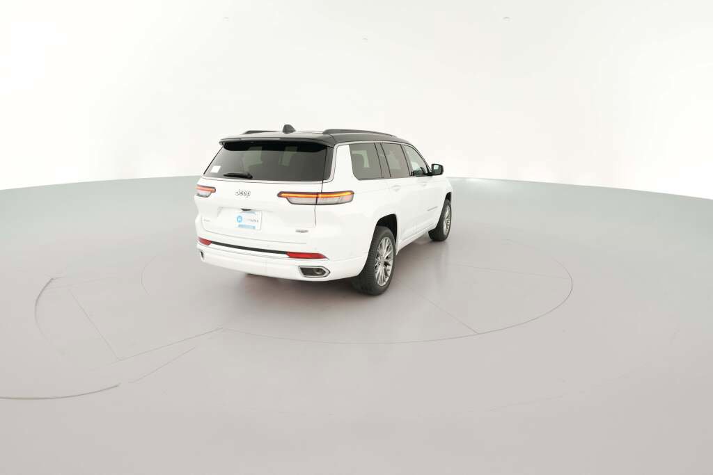 New 2025 Jeep Grand Cherokee L Summit w/ Luxury Tech Group V image 11