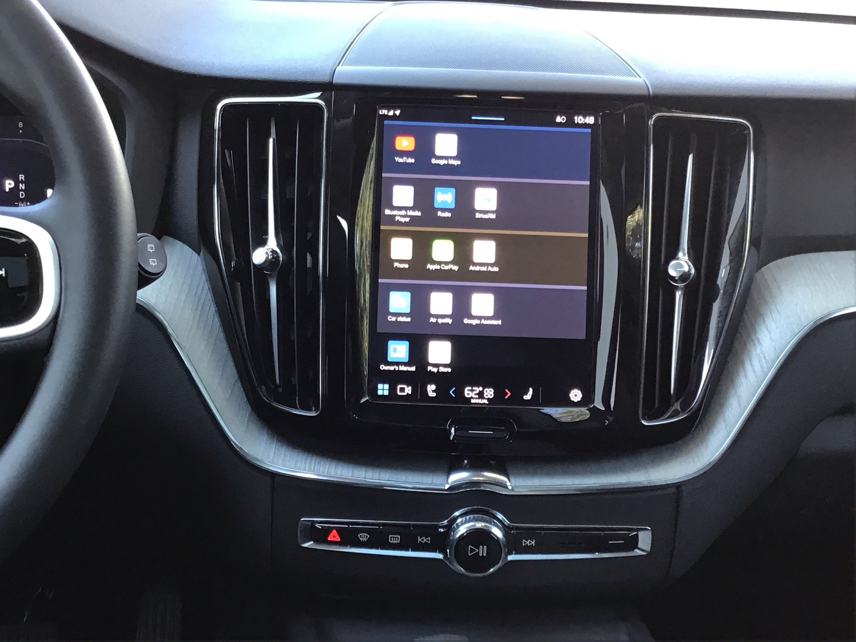 Certified 2025 Volvo XC60 B5 Plus image 30