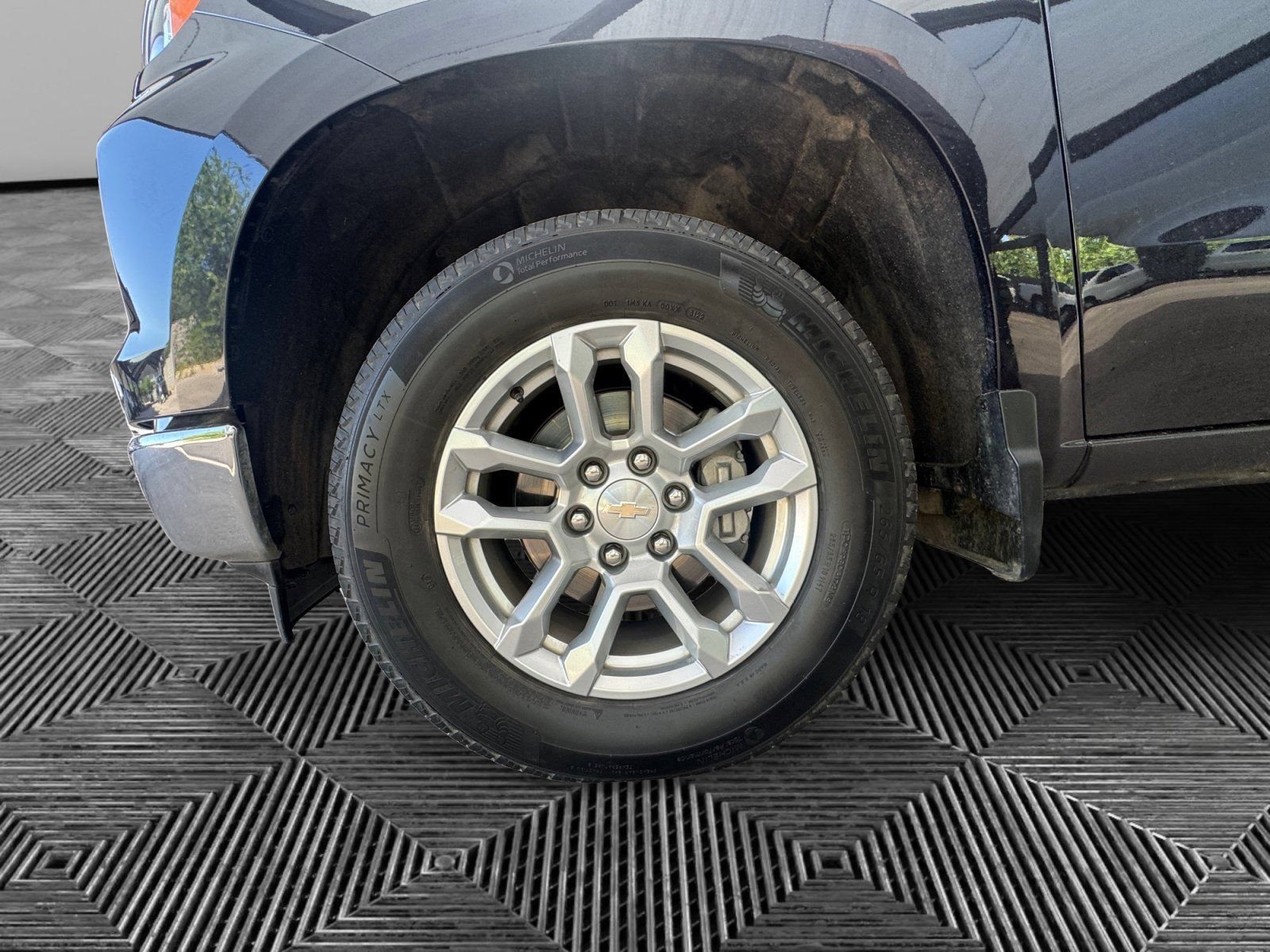 Certified 2023 Chevrolet Silverado 1500 LT AWD/4WD image 9