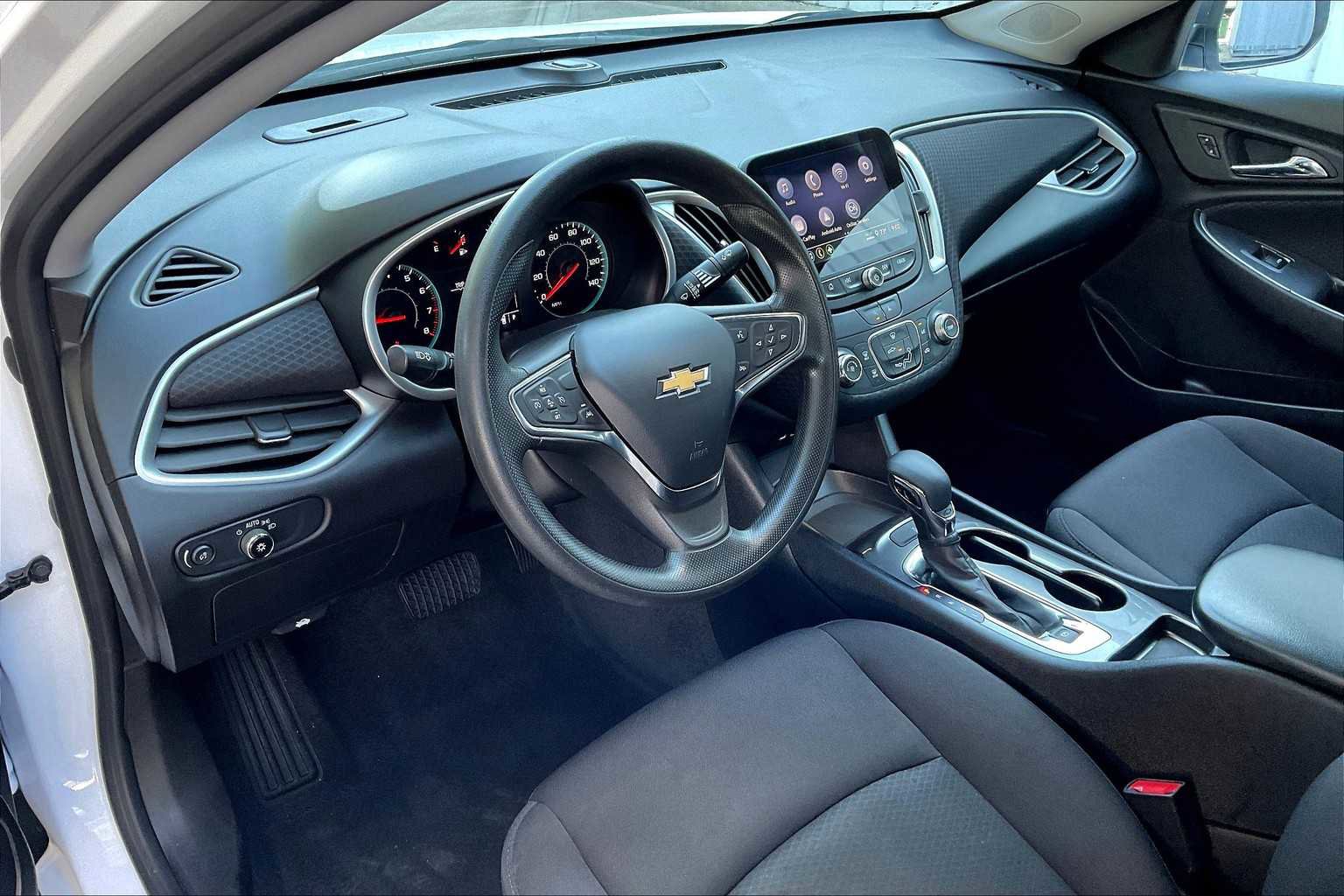 Used 2023 Chevrolet Malibu LS image 15