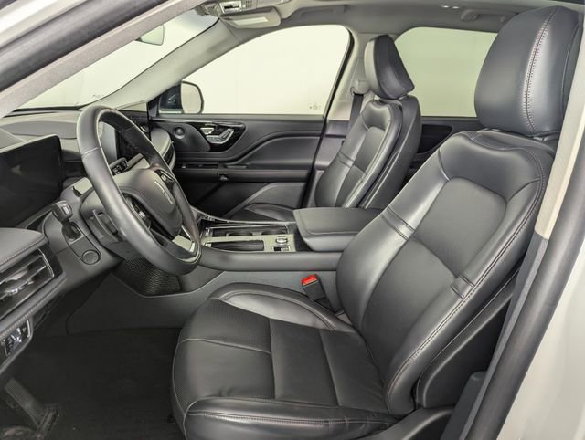 Used 2025 Lincoln Aviator AWD w/ Jet Appearance Package image 10