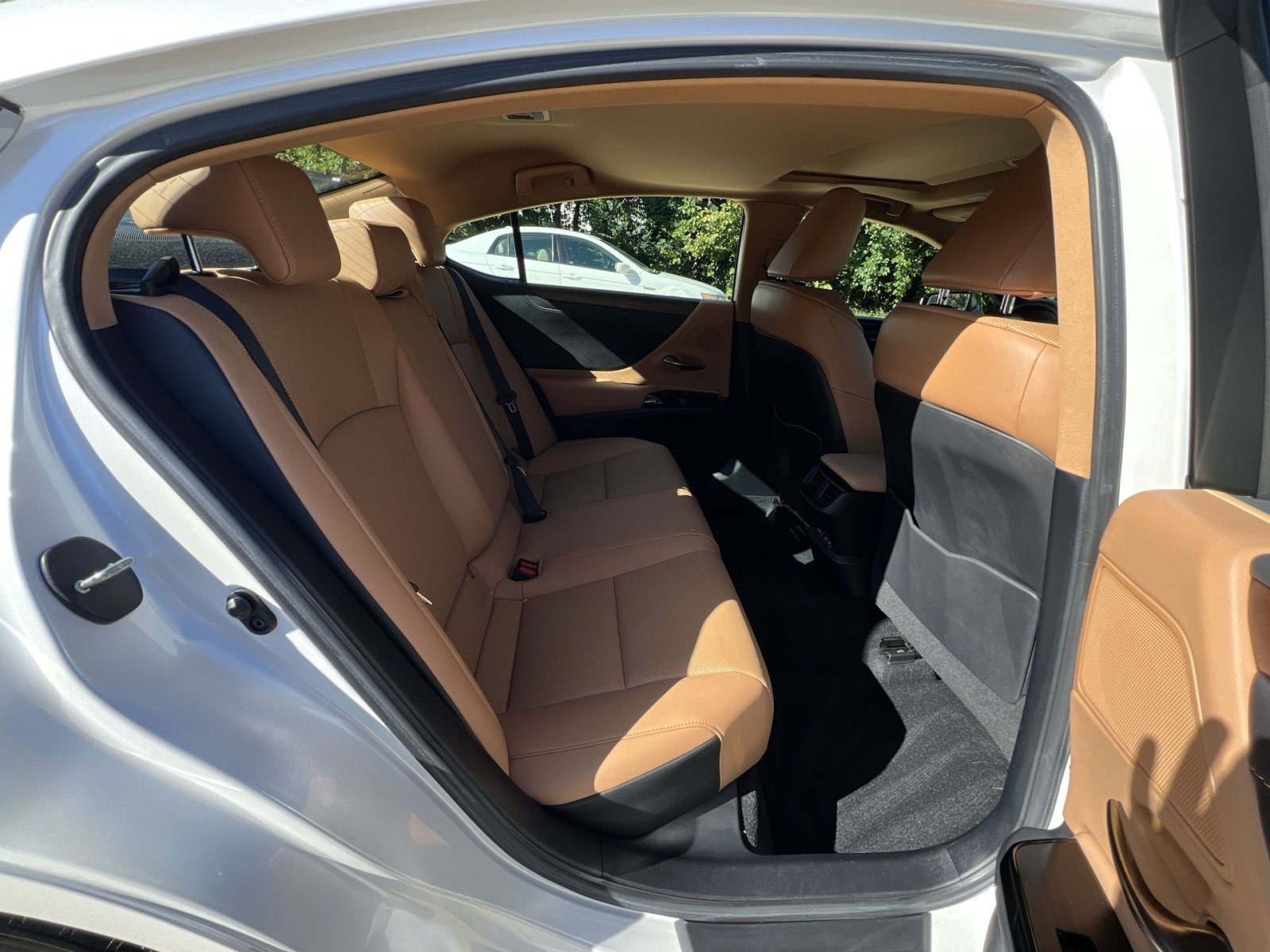 Used 2022 Lexus ES 350 w/ Premium Package FWD image 31