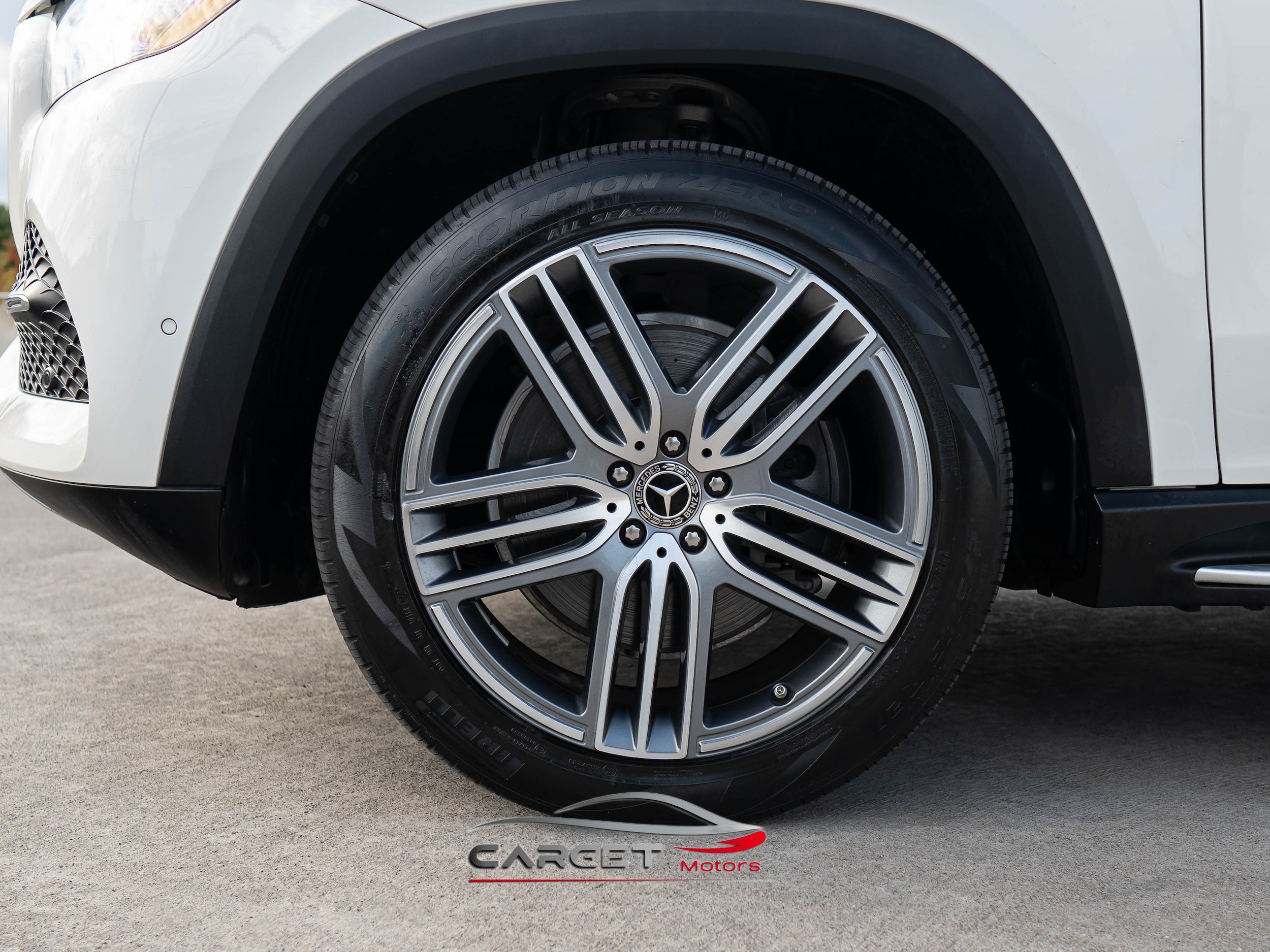 Used 2021 Mercedes-Benz GLS 450 4MATIC image 9
