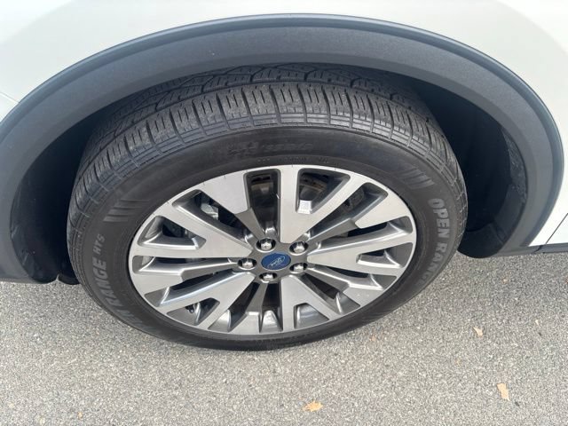 Used 2020 Ford Escape Titanium AWD/4WD image 44