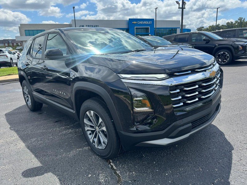 New 2027 Chevrolet Equinox LT FWD image 2