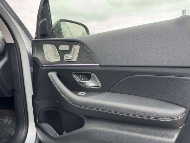 New 2026 Mercedes-Benz GLS 450 4MATIC image 29