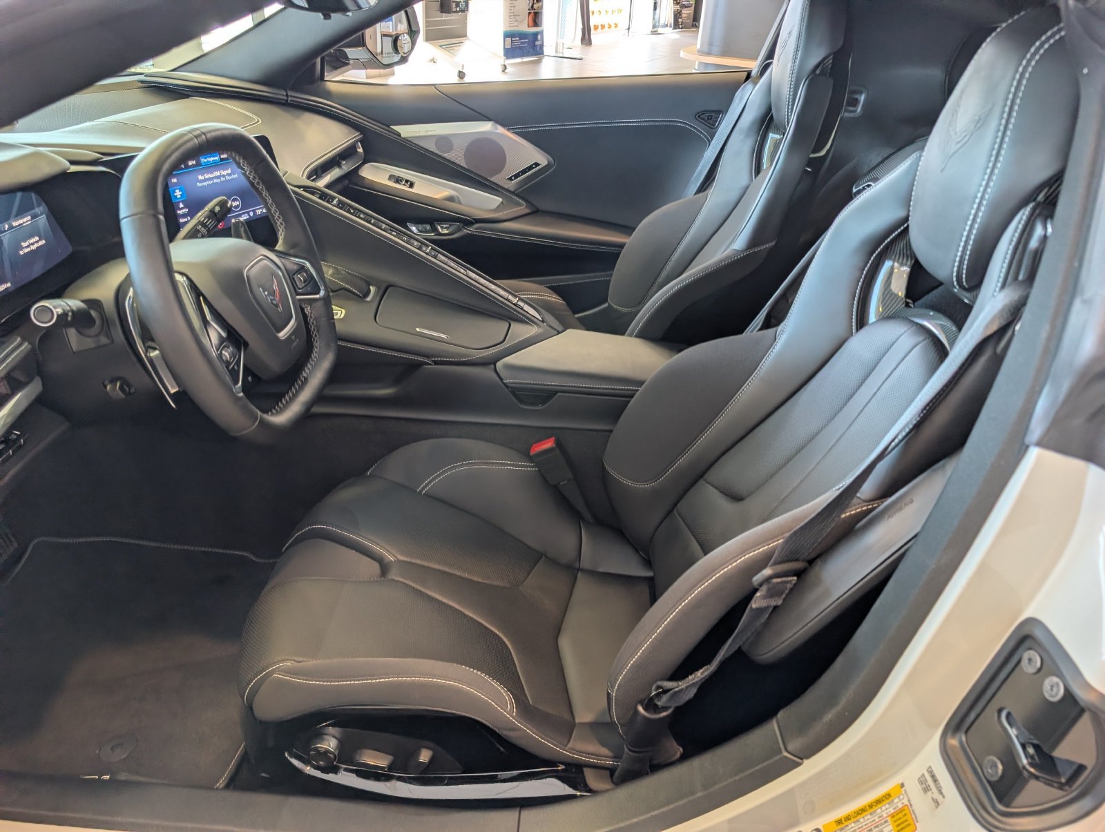 Used 2020 Chevrolet Corvette Stingray Preferred Cpe w/ 2LT Preferred Equipment Group RWD image 13