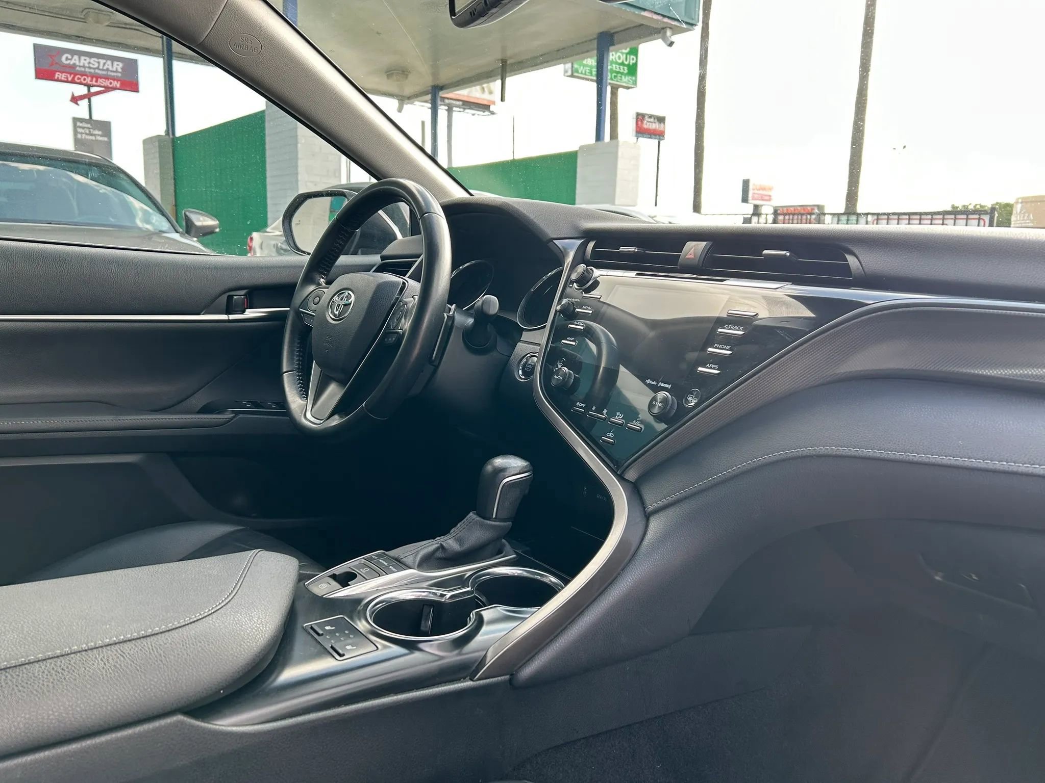 Used 2020 Toyota Camry XSE FWD image 13