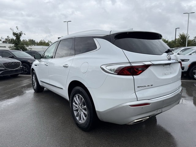 Used 2024 Buick Enclave Premium image 4