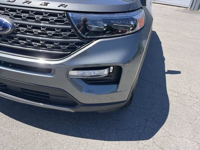 Used 2023 Ford Explorer XLT w/ Equipment Group 202A AWD/4WD image 11