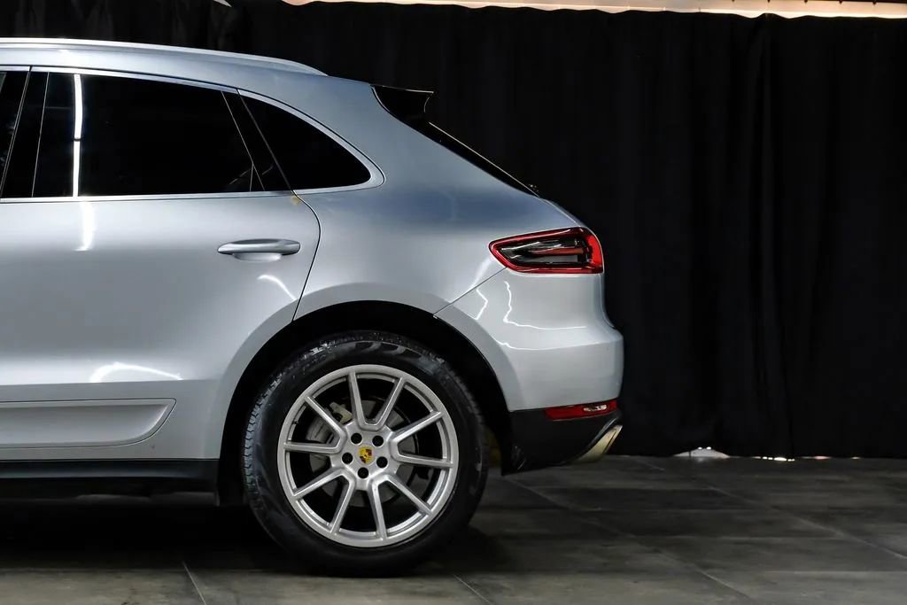 Used 2017 Porsche Macan S AWD/4WD image 18