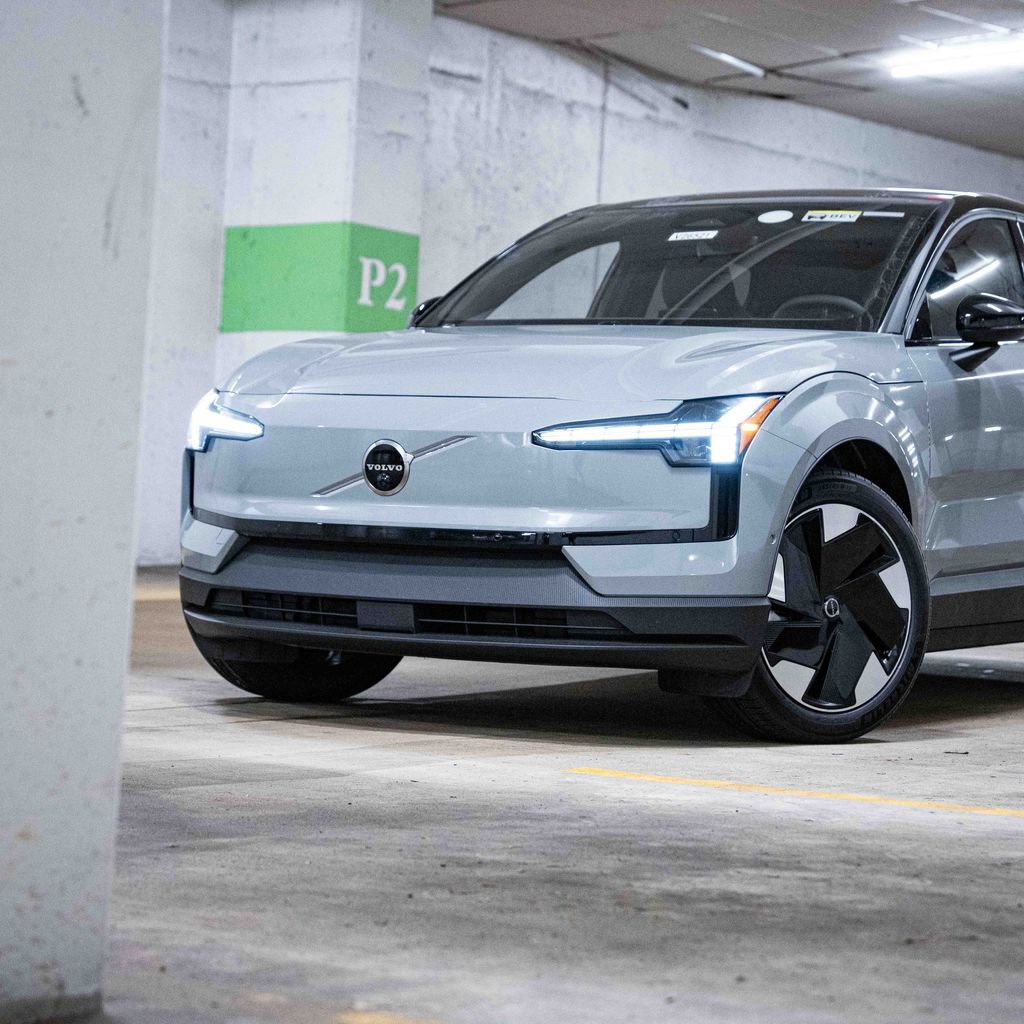 New 2026 Volvo EX30 Ultra w/ Protection Package Premier AWD/4WD image 2