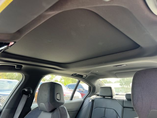 Certified 2025 BMW 530i image 18