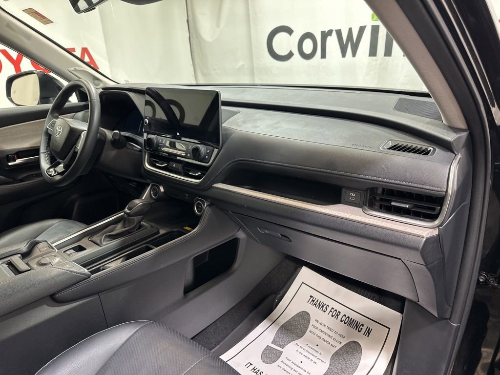 Used 2024 Toyota Grand Highlander Limited image 12