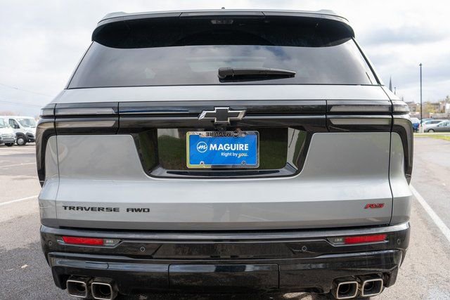 Used 2024 Chevrolet Traverse RS w/ LPO, Floor Liner Package image 7