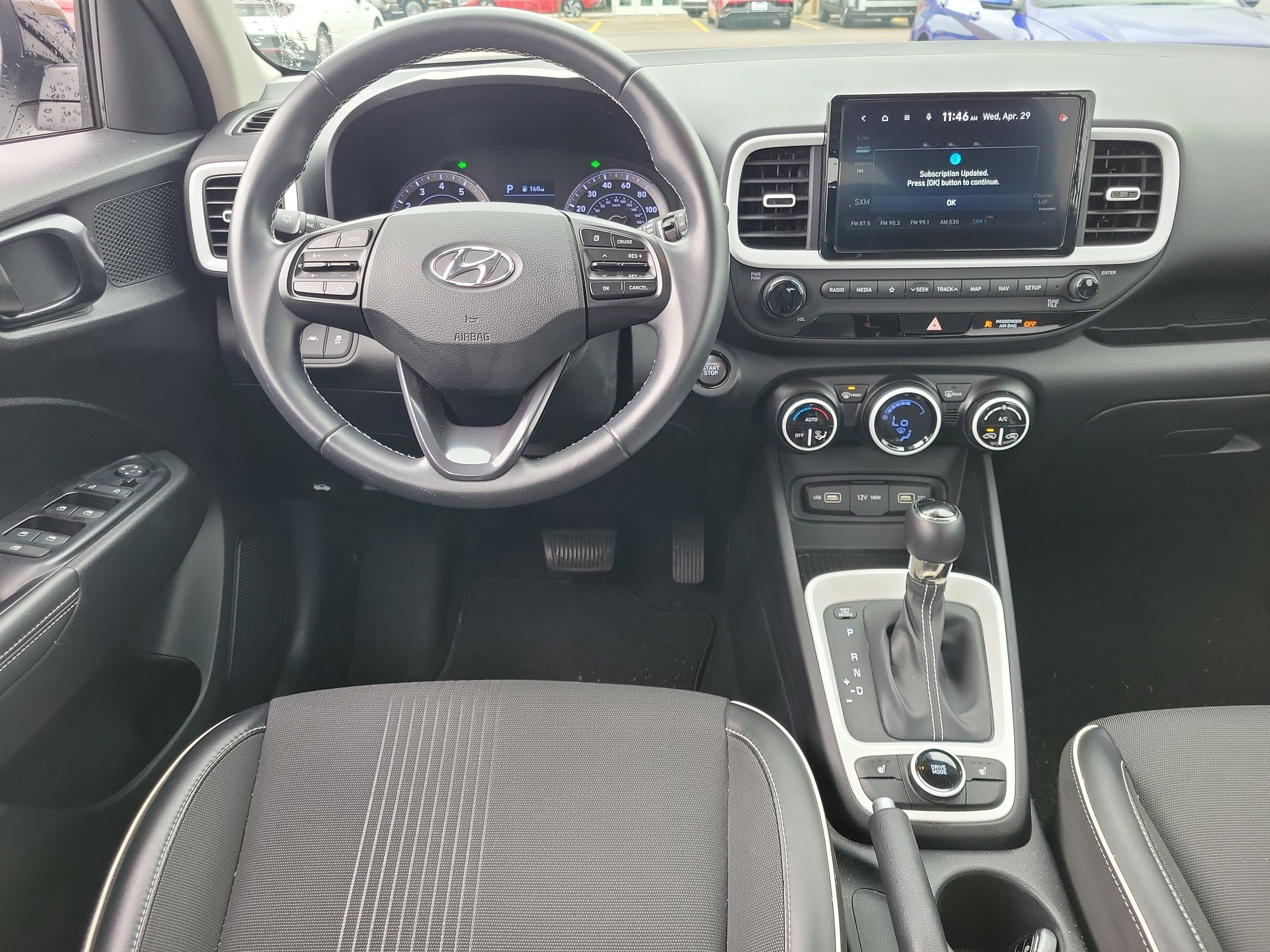 Used 2022 Hyundai Venue Limited FWD image 15