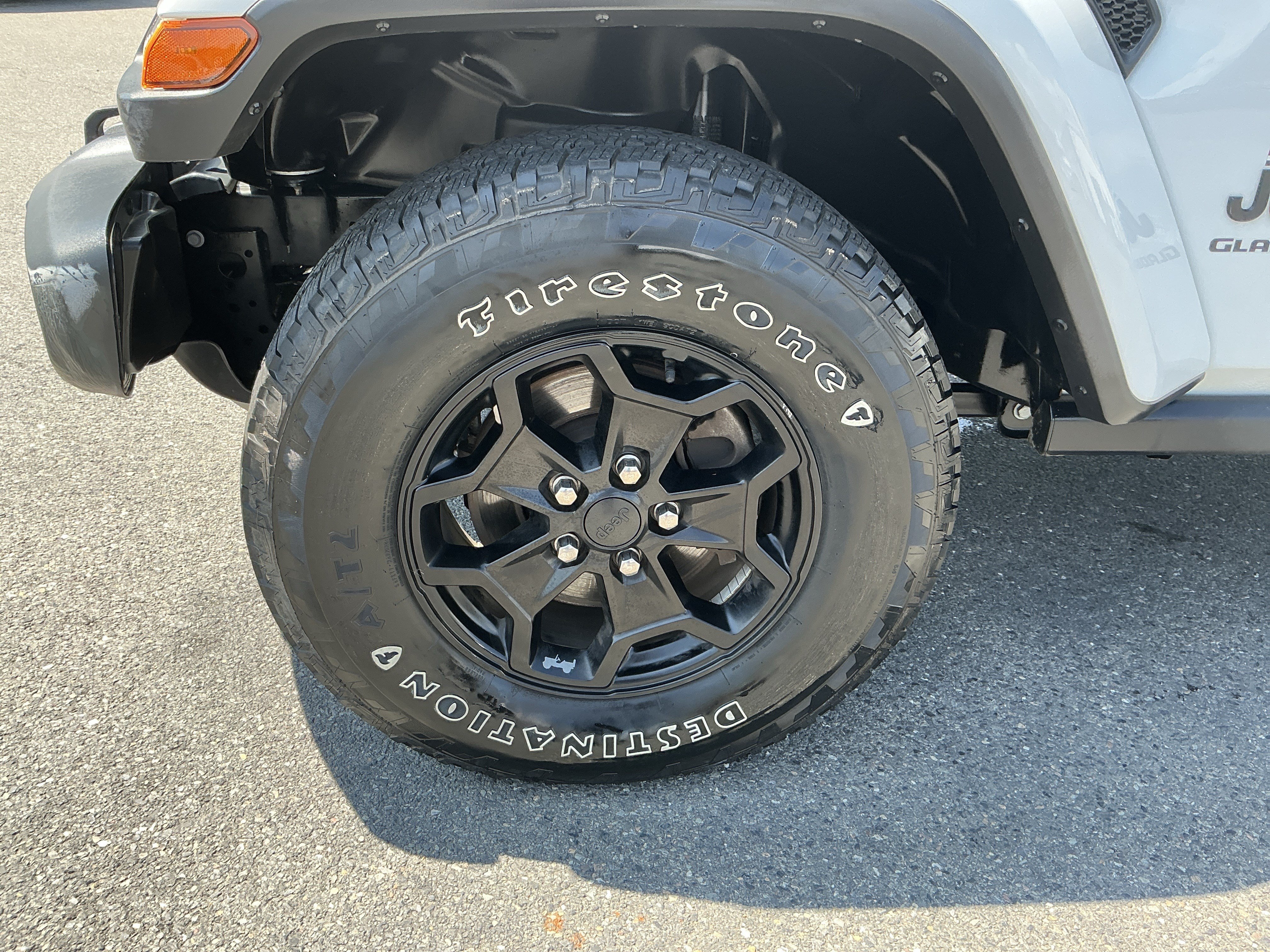 Used 2022 Jeep Gladiator Sport AWD/4WD image 9