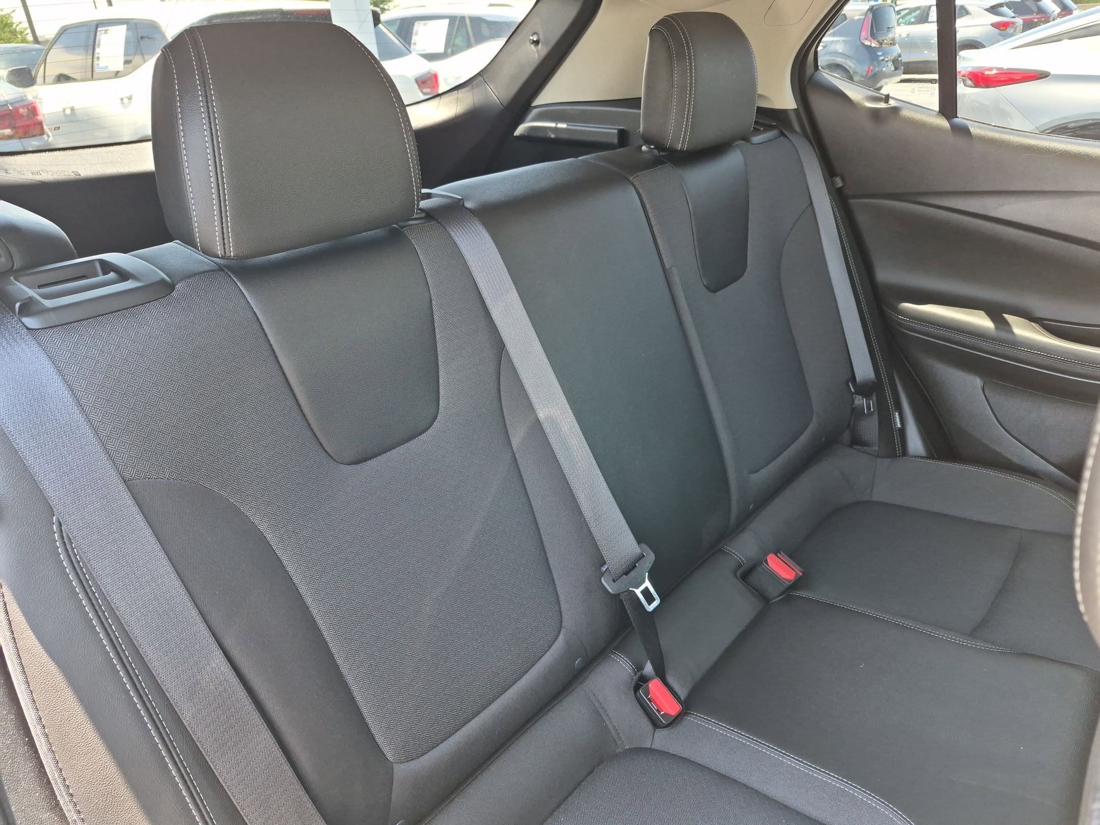 Used 2025 Buick Encore GX Preferred FWD image 32