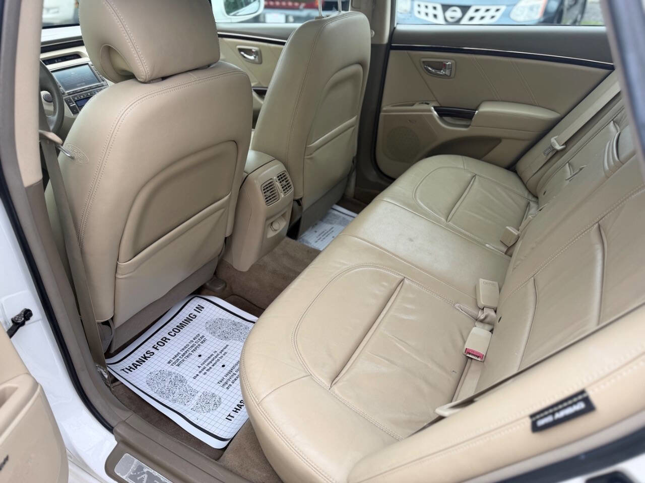 Used 2010 Hyundai Azera Limited w/ Navigation Pkg 3 FWD image 16