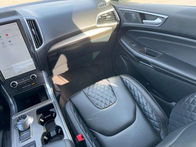 Used 2024 Ford Edge Titanium image 15