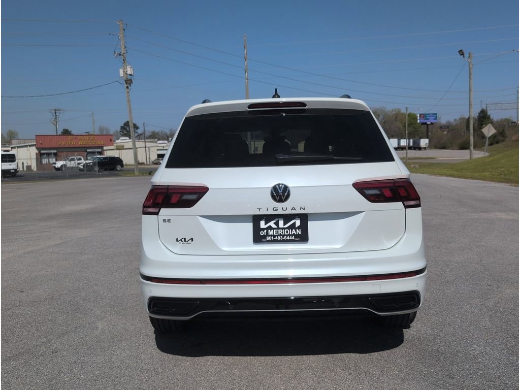 Used 2023 Volkswagen Tiguan SE R-Line image 4