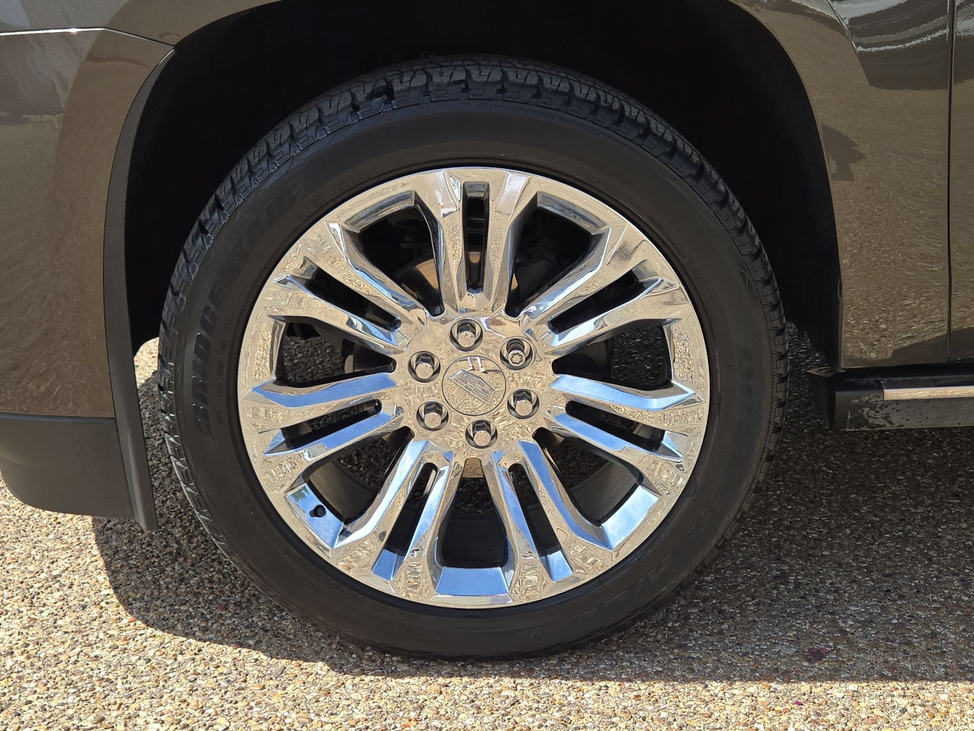 Used 2020 Cadillac Escalade ESV Premium Luxury w/ LPO, Radiant Package AWD/4WD image 11