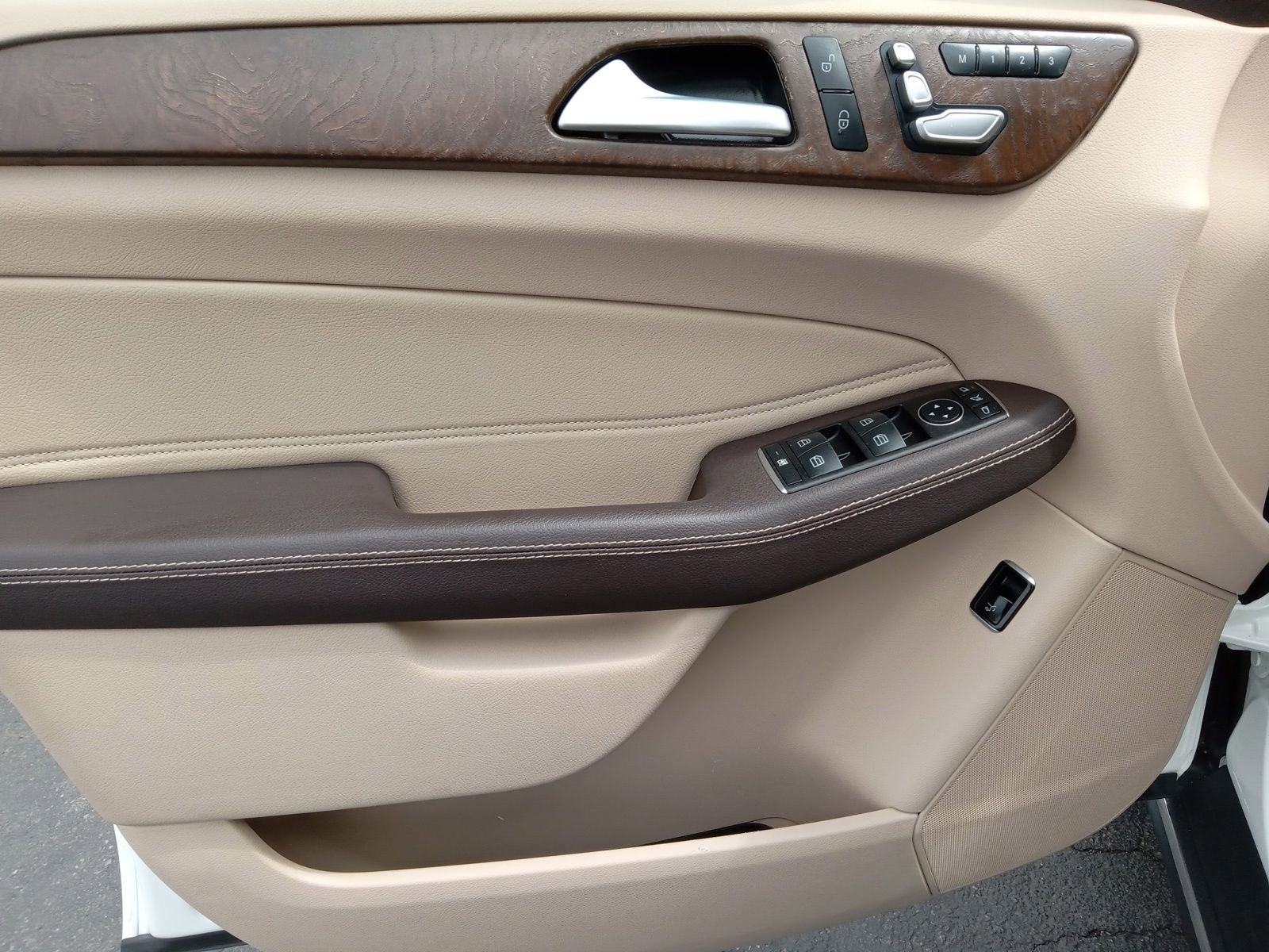 Used 2019 Mercedes-Benz GLE 400 4MATIC image 8