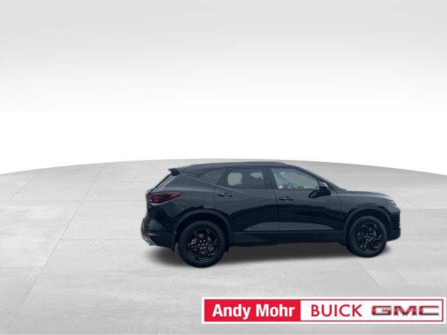 Used 2025 Chevrolet Blazer LT w/ Convenience Package FWD image 17