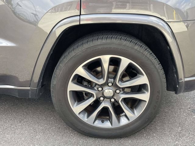 Used 2018 Jeep Grand Cherokee Overland AWD/4WD image 27