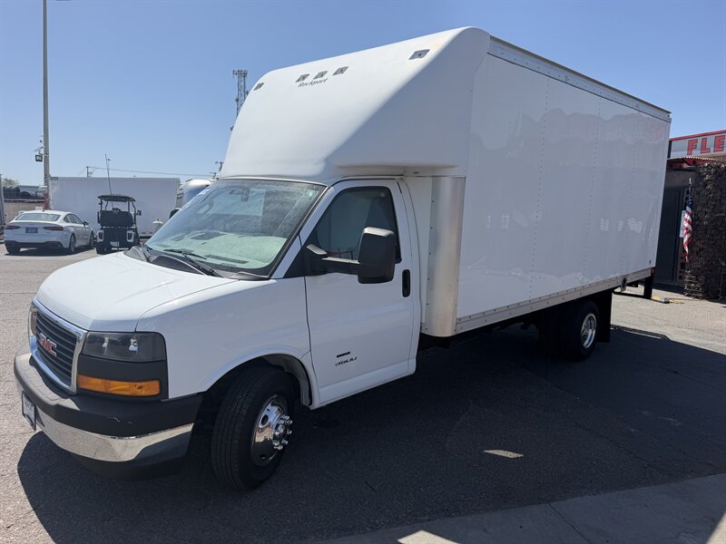 Used 2022 GMC Savana 3500 Extended w/ Power Convenience Package RWD image 7