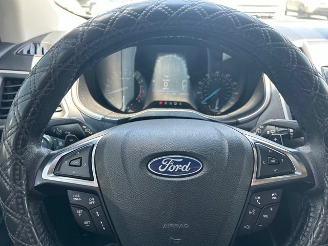 Used 2018 Ford Edge SEL w/ Ford Safe & Smart Package FWD image 25