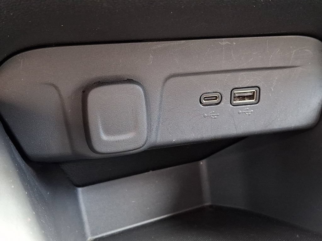 Used 2024 Chevrolet Trax LS w/ LS Convenience Package FWD image 23
