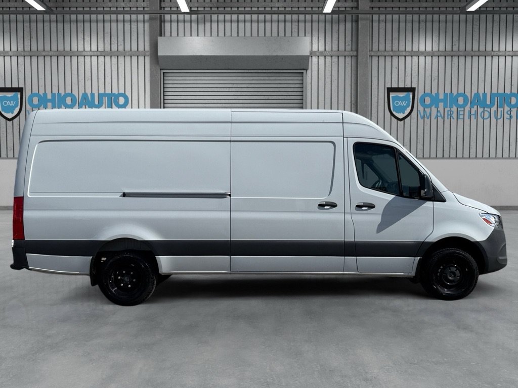 Used 2024 Mercedes-Benz Sprinter 3500 image 5