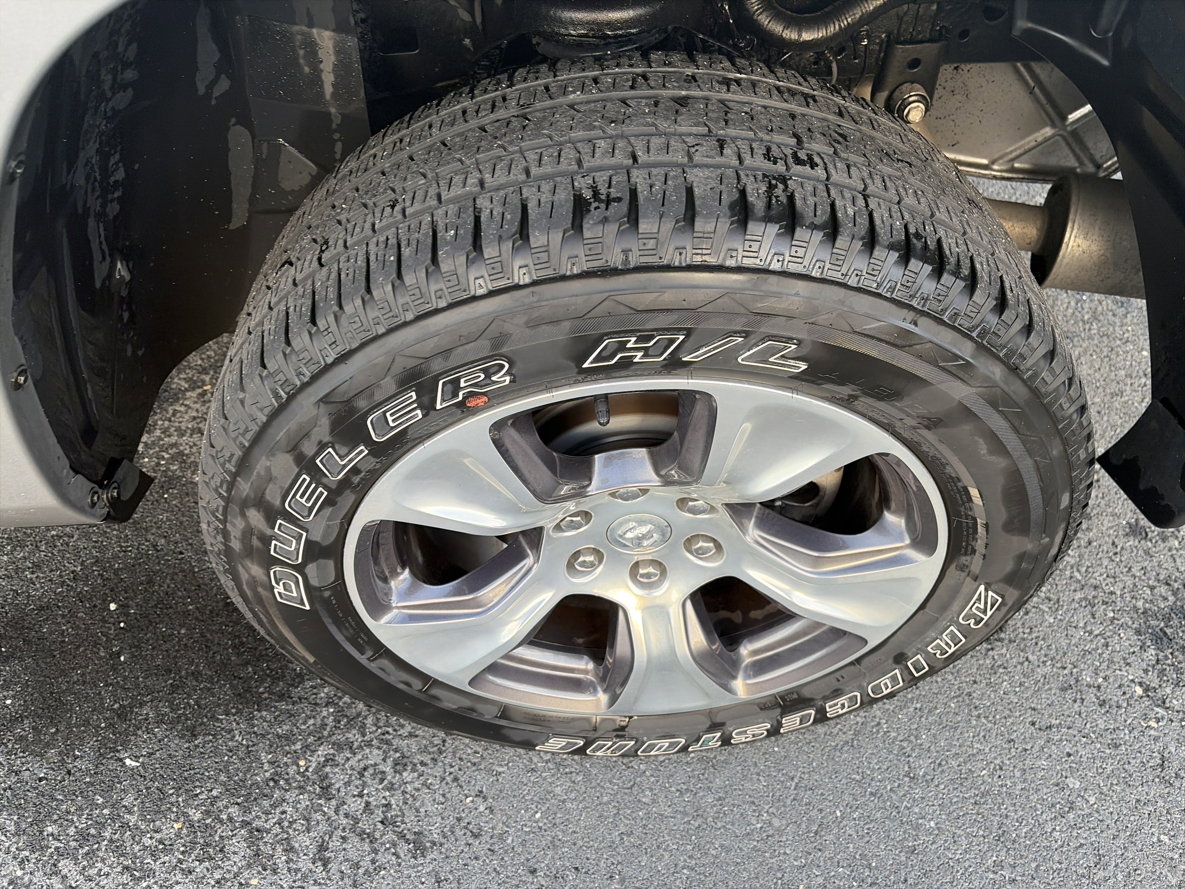 Used 2024 RAM 1500 Laramie image 15