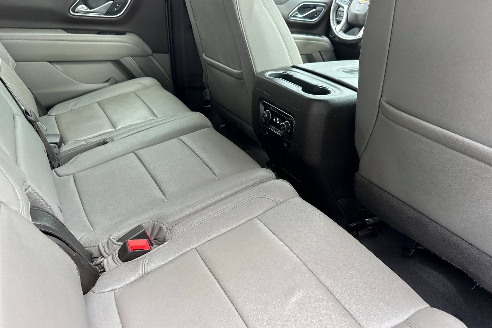 Used 2024 Chevrolet Tahoe LT AWD/4WD image 19