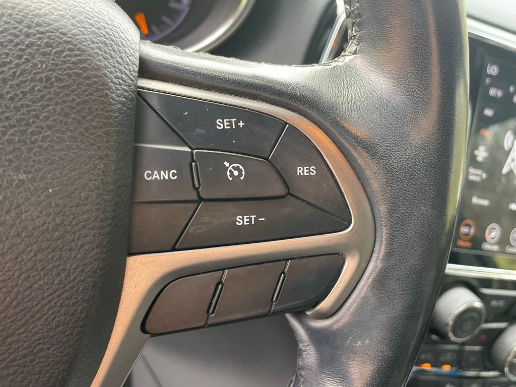 Used 2021 Jeep Grand Cherokee Laredo X image 30