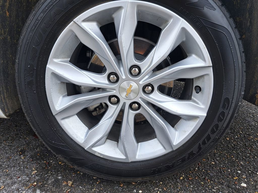 Used 2025 Chevrolet Malibu LT image 26