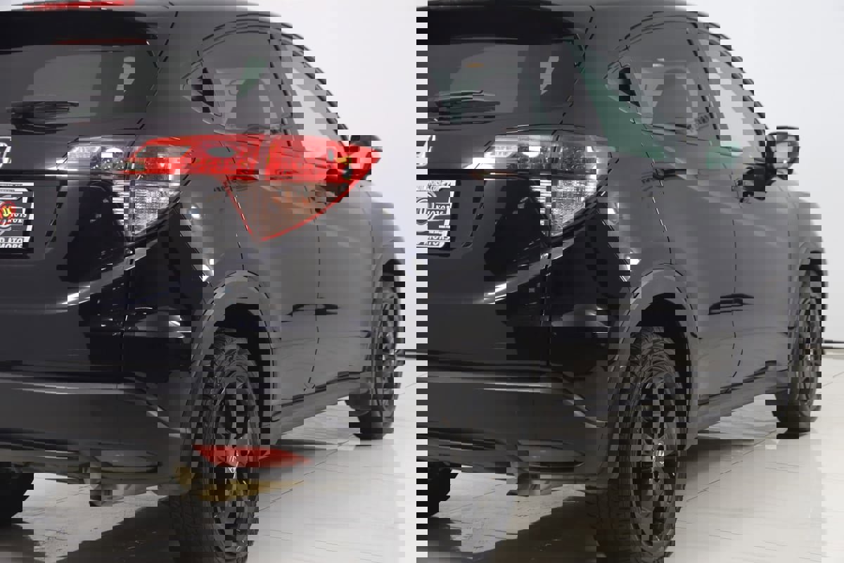 Used 2018 Honda HR-V EX image 40