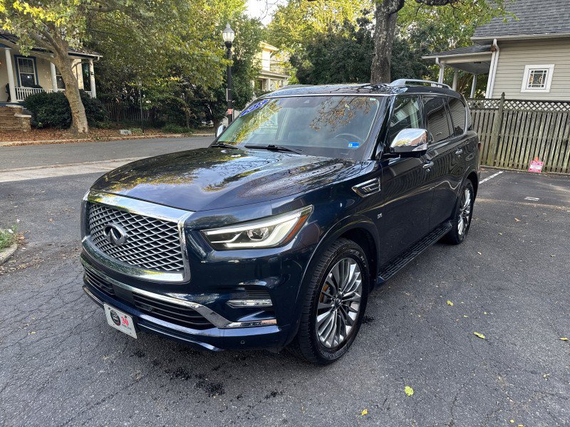 Used 2018 INFINITI QX80 4WD w/ Deluxe Technology Package image 3