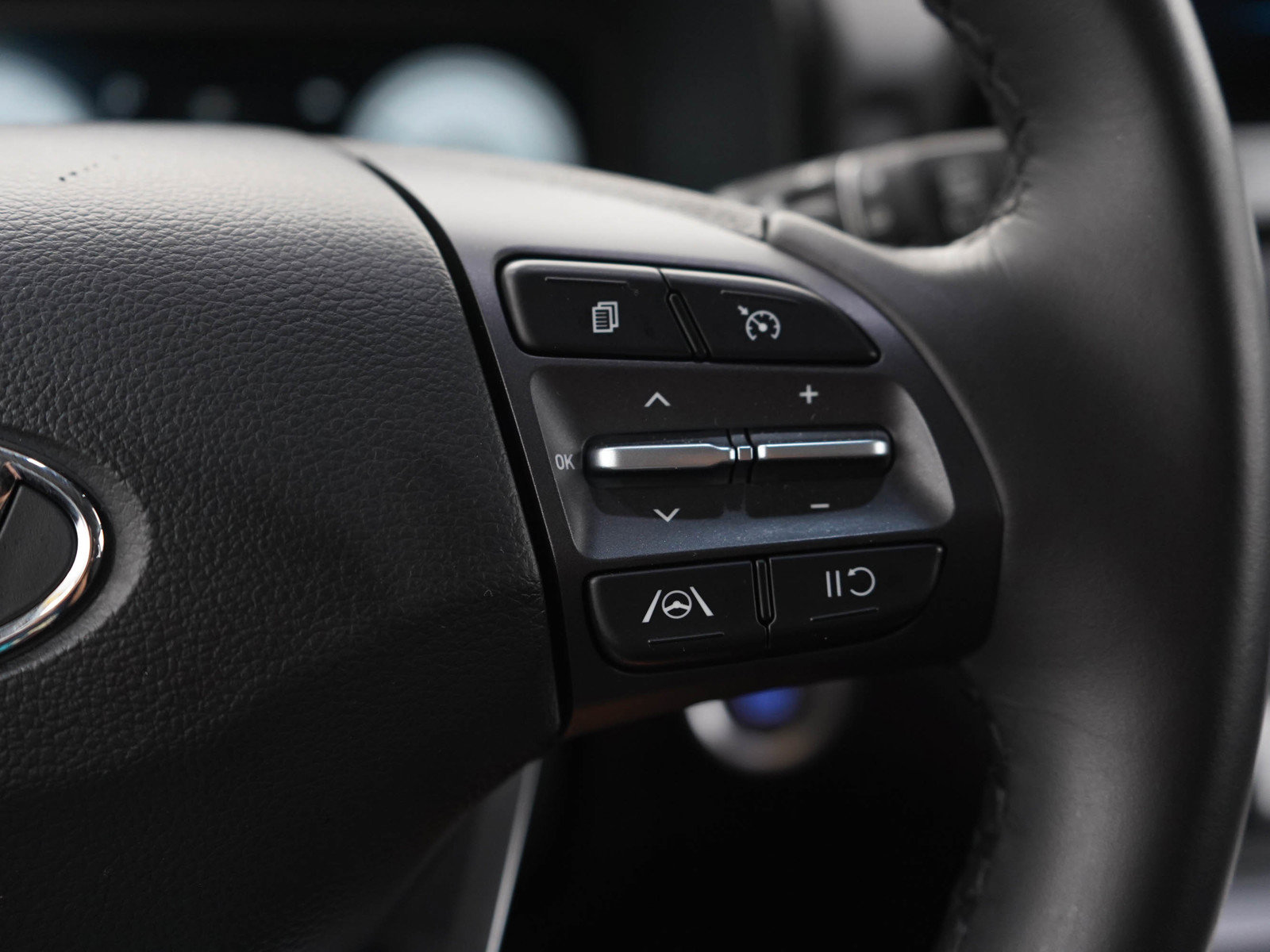 Used 2023 Hyundai Kona SEL FWD image 24