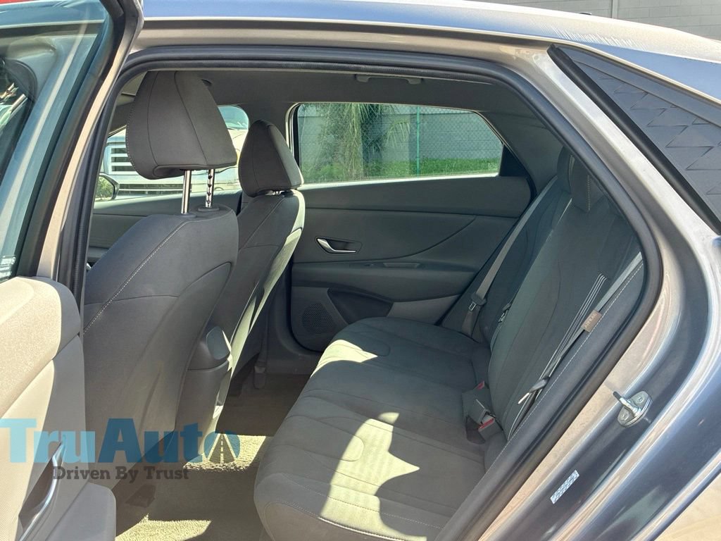 Used 2024 Hyundai Elantra SEL FWD image 38